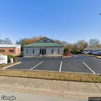 Thumbnail image of the front of a dentist office practice with the name Davis & Robertson which is located in Bowling Green, KY