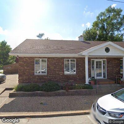 Thumbnail image of the front of a dentist office practice with the name Moon Dental which is located in Quincy, IL