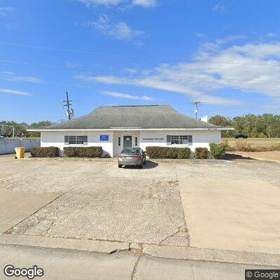 Thumbnail image of the front of a dentist office practice with the name Apple Dental which is located in Monroe, LA