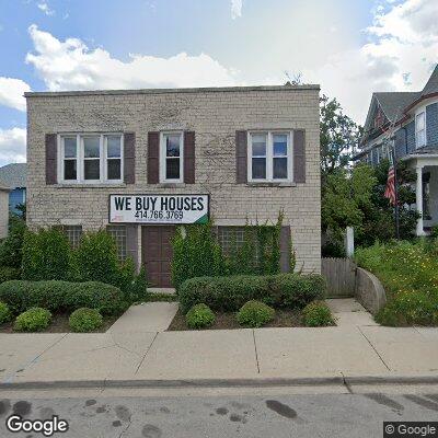 Thumbnail image of the front of a dentist office practice with the name Dental Center North Avenue which is located in Milwaukee, WI