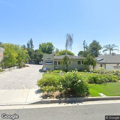 Thumbnail image of the front of a dentist office practice with the name Thompson Family Dental which is located in La Canada Flintridge, CA