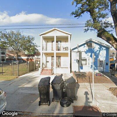 Thumbnail image of the front of a dentist office practice with the name Emergency Dental Care which is located in New Orleans, LA