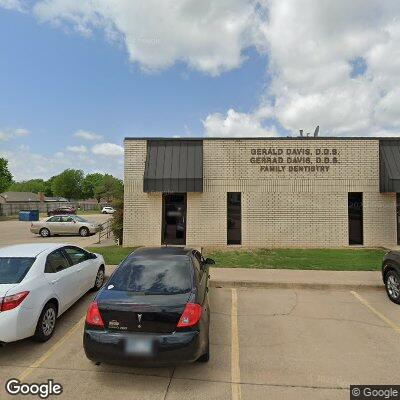 Thumbnail image of the front of a dentist office practice with the name Davis & Davis Dentistry which is located in Duncan, OK