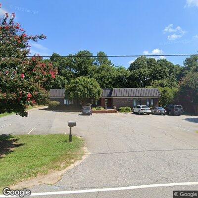 Thumbnail image of the front of a dentist office practice with the name Hartwell Dental Associates which is located in Hartwell, GA