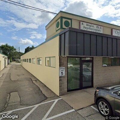 Thumbnail image of the front of a dentist office practice with the name Mosling Orthodontics which is located in La Crosse, WI