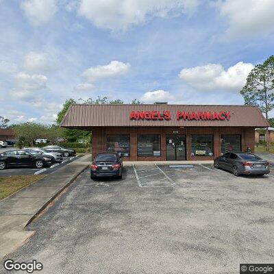 Thumbnail image of the front of a dentist office practice with the name Hicks & Draper Dental which is located in Palatka, FL