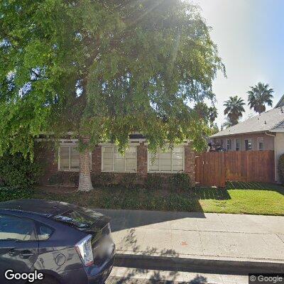 Thumbnail image of the front of a dentist office practice with the name Lakewood Oral & Maxillofacial which is located in Long Beach, CA