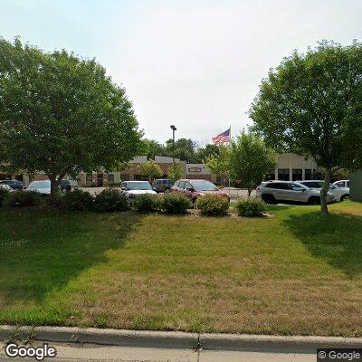 Thumbnail image of the front of a dentist office practice with the name Lindahl Family Dental which is located in Woodbury, MN