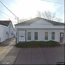Pearly Place Dental P, dentists office located at 43 Montauk Hwy, Lindenhurst, NY.